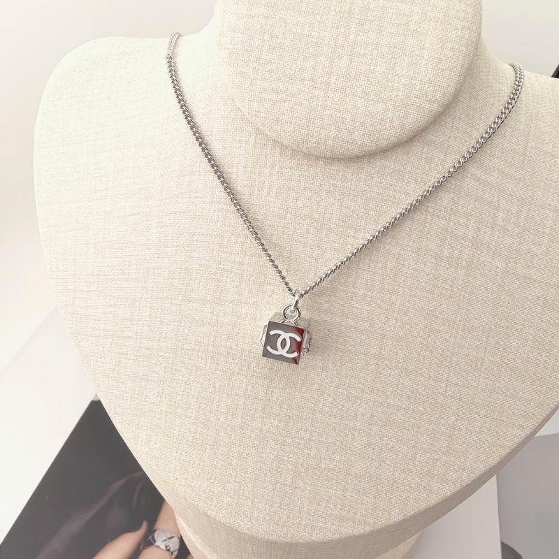 Chanel Suits 03yxs12